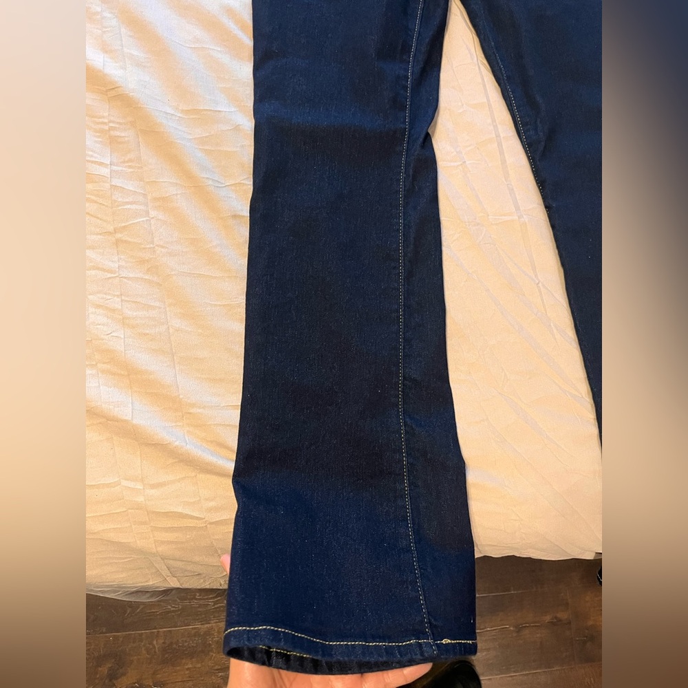 Levi's Jeans - Picture 13 of 16